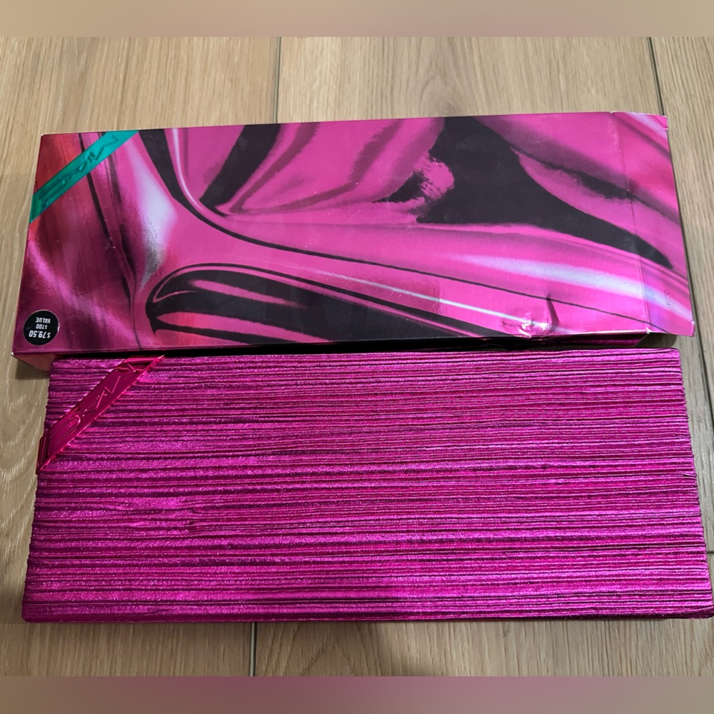 MAC Cosmetics Vibrant Lipstick Collection - Picture 3 of 7